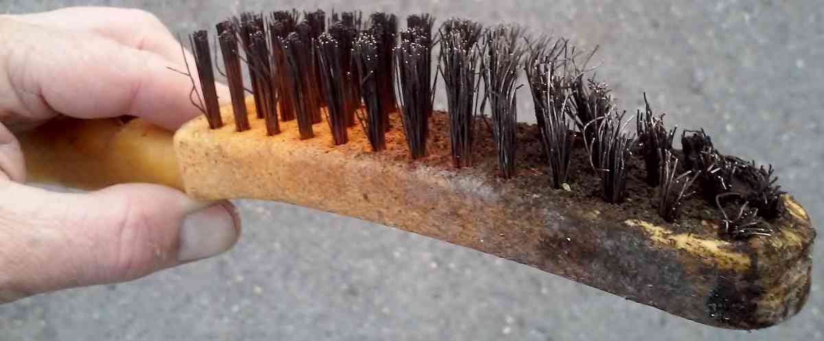 Wire brush